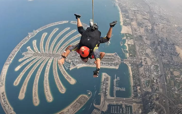 Defy Gravity: Experience the Ultimate Thrill of Dubai Skydiving